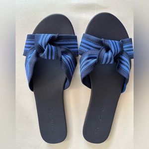 NWOT - Rothy’s Knot Sandals